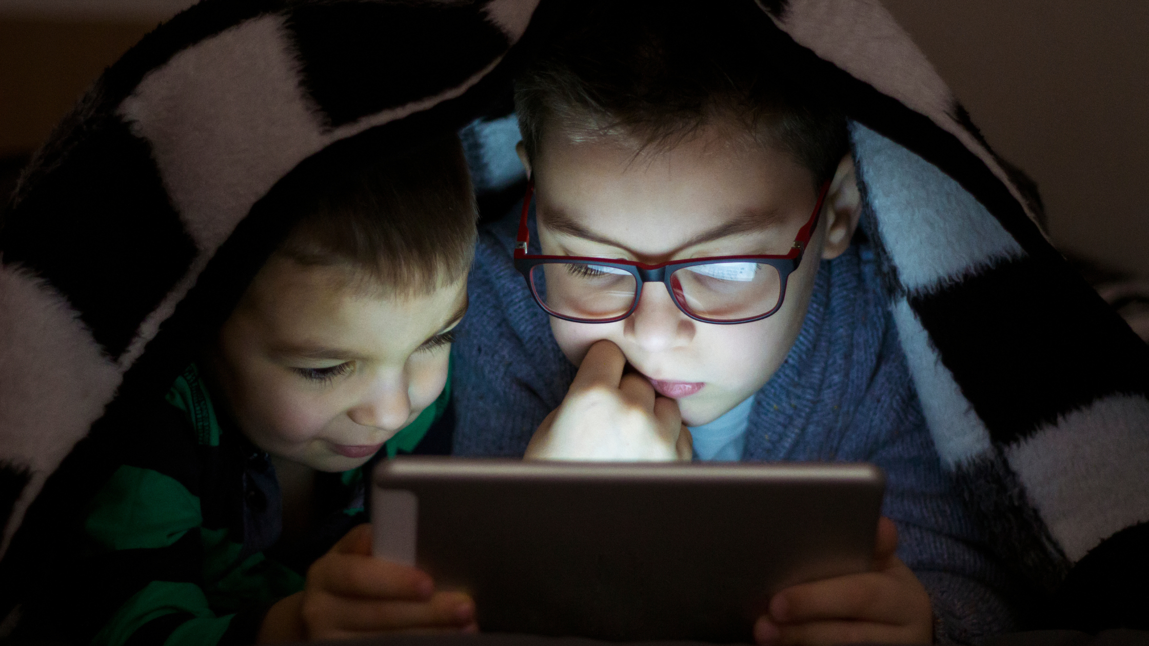 10 Tips to Reduce Screens and Get Kids Moving